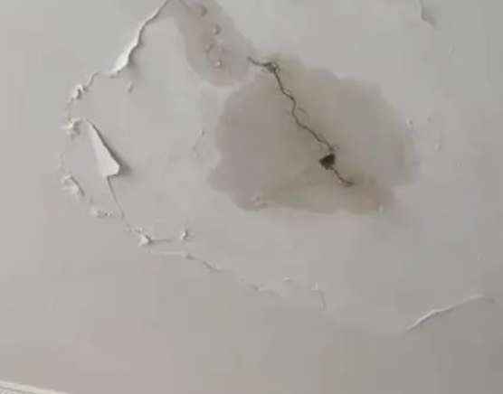 科尔沁左翼中阳台漏水维修公司分享下屋面防水工程质量问题原因分析